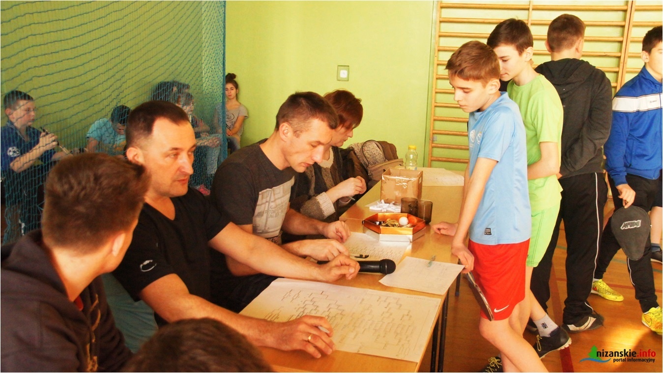 Turniej Tenisa Stołowego w Ulanowie