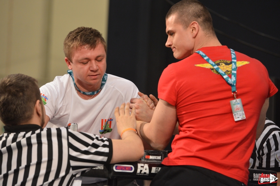 Niżańscy siłacze ze złotymi medalami