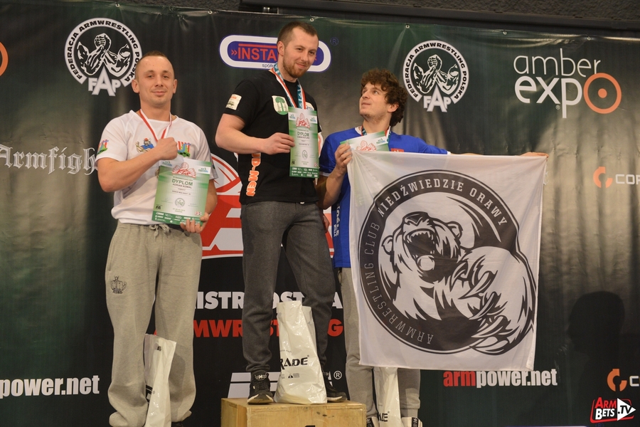 Niżańscy siłacze ze złotymi medalami