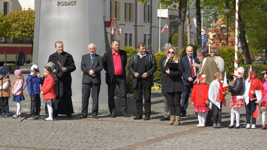 Najmłodsi uczcili narodowe święto flagi
