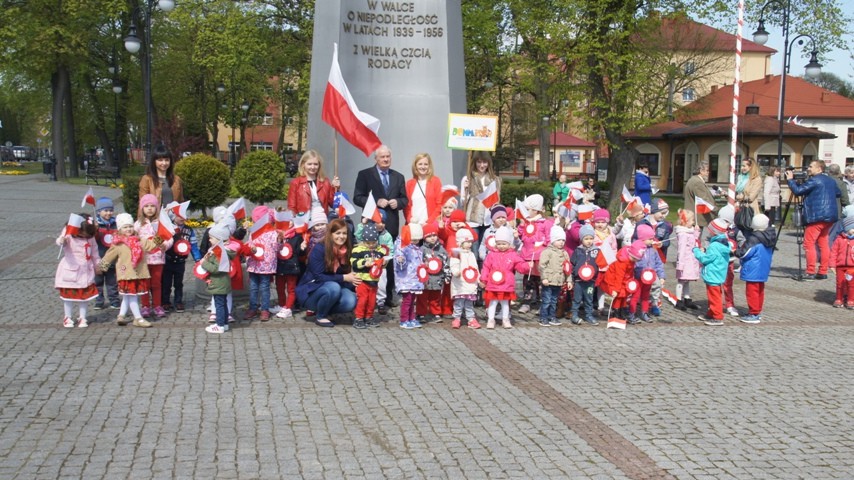 Najmłodsi uczcili narodowe święto flagi