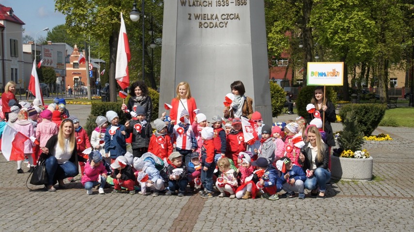 Najmłodsi uczcili narodowe święto flagi