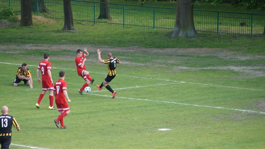 Sokół Nisko wygrał z Przełomem Besko aż 7-1