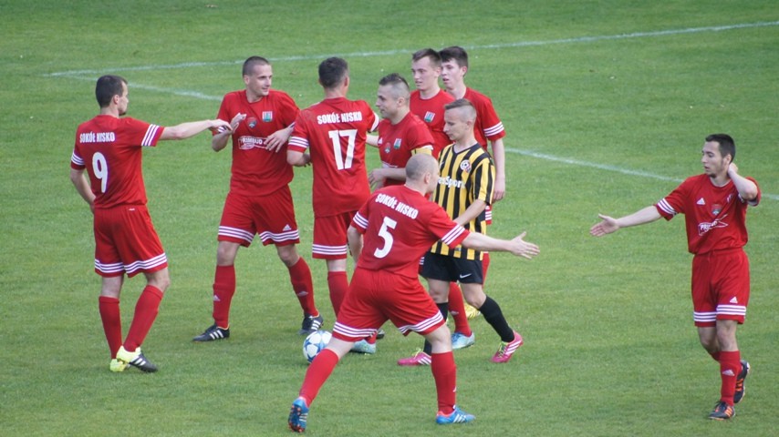 Sokół Nisko wygrał z Przełomem Besko aż 7-1