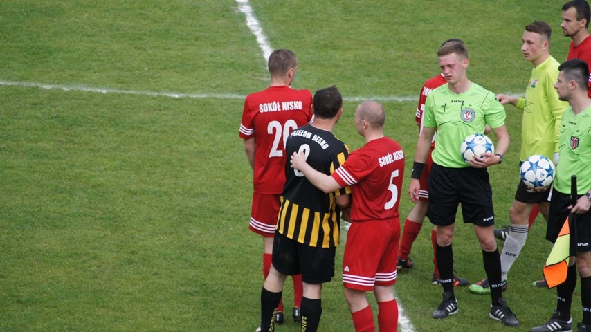 Sokół Nisko wygrał z Przełomem Besko aż 7-1