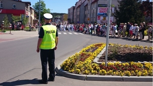 Procesje w Boże Ciało. Policja zamknie drogi i wyznaczy objazdy