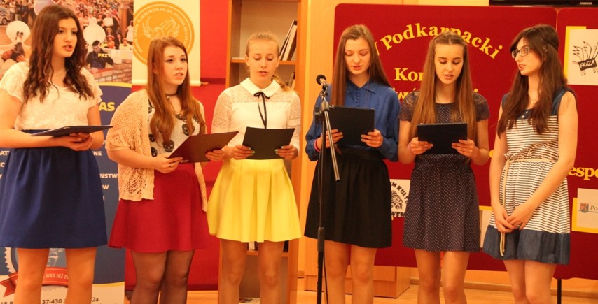 Młodzieżowa poezja ?dorasta? w Stalowej Woli,  a proza w Leżajsku
