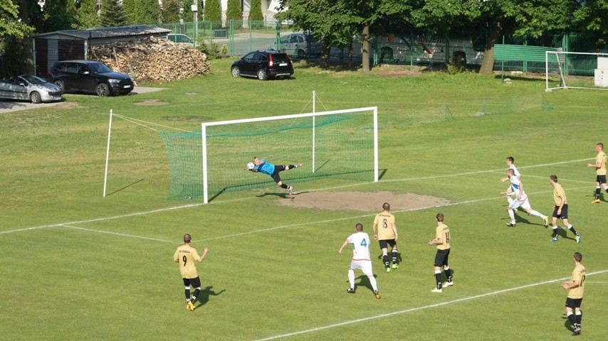 SOKÓŁ NISKO wygrywa 3-1 z LKS SKOŁOSZÓW