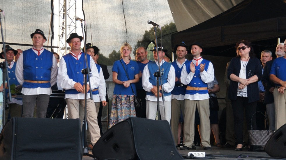 Tratwa Flisacka wpłynęła do Ulanowa [video]