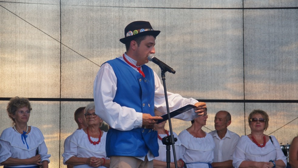 Tratwa Flisacka wpłynęła do Ulanowa [video]