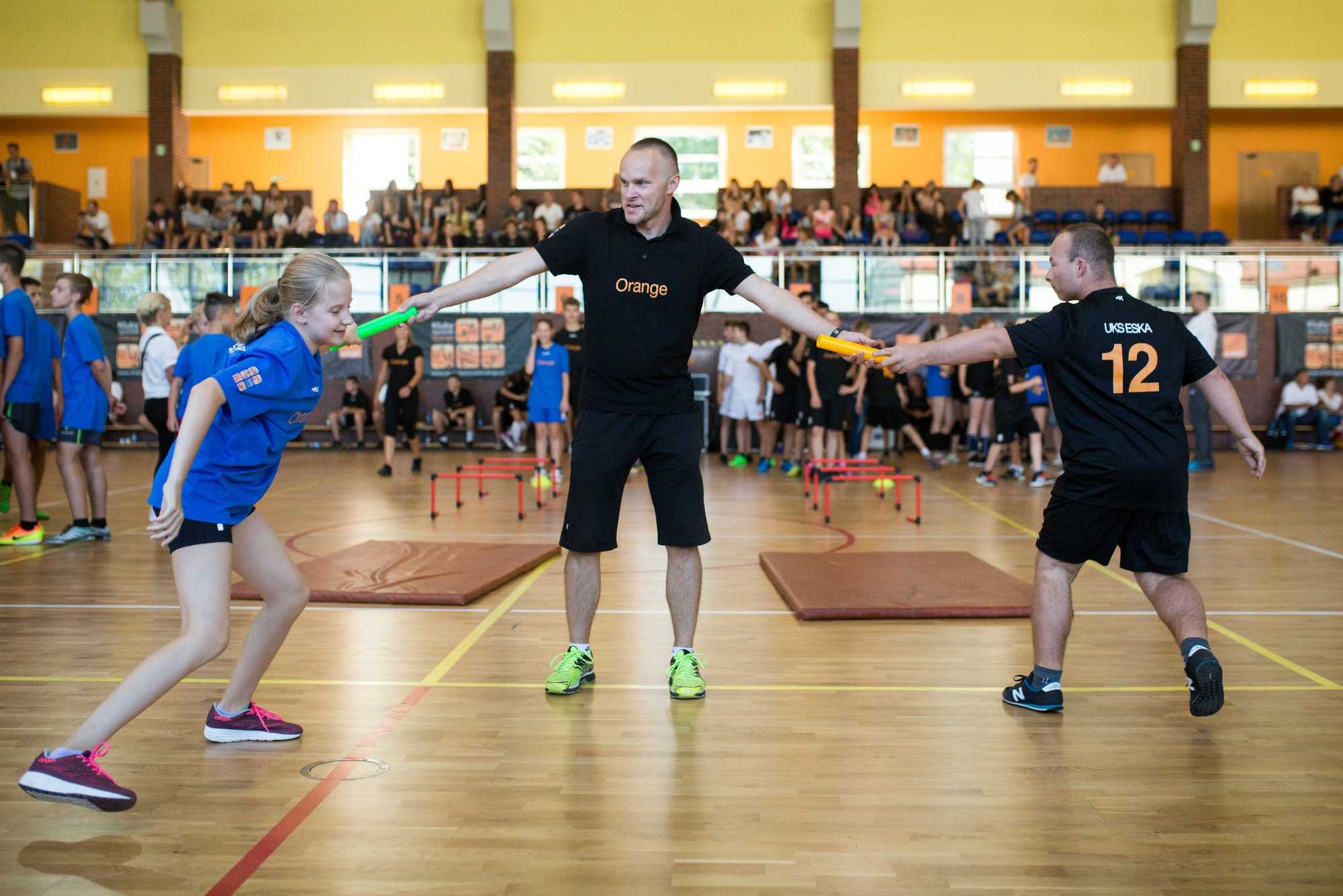 OSP z Krzeszowa na wspólnych rozgrywkach z gwiazdami sportu