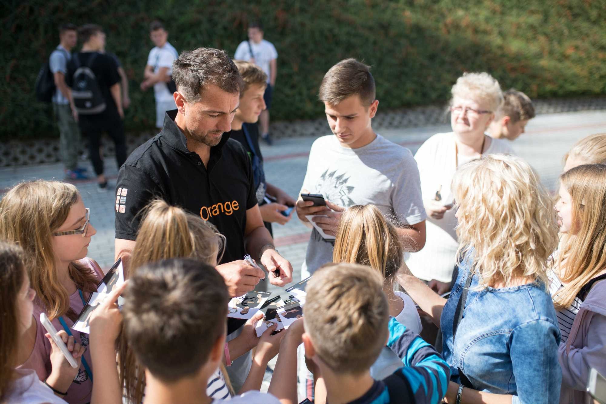 OSP z Krzeszowa na wspólnych rozgrywkach z gwiazdami sportu