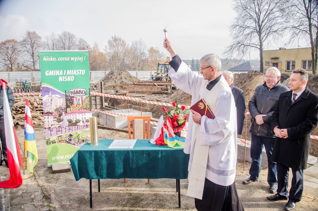 W Zarzeczu wmurowano kamień węgielny pod budowę sali gimnastycznej