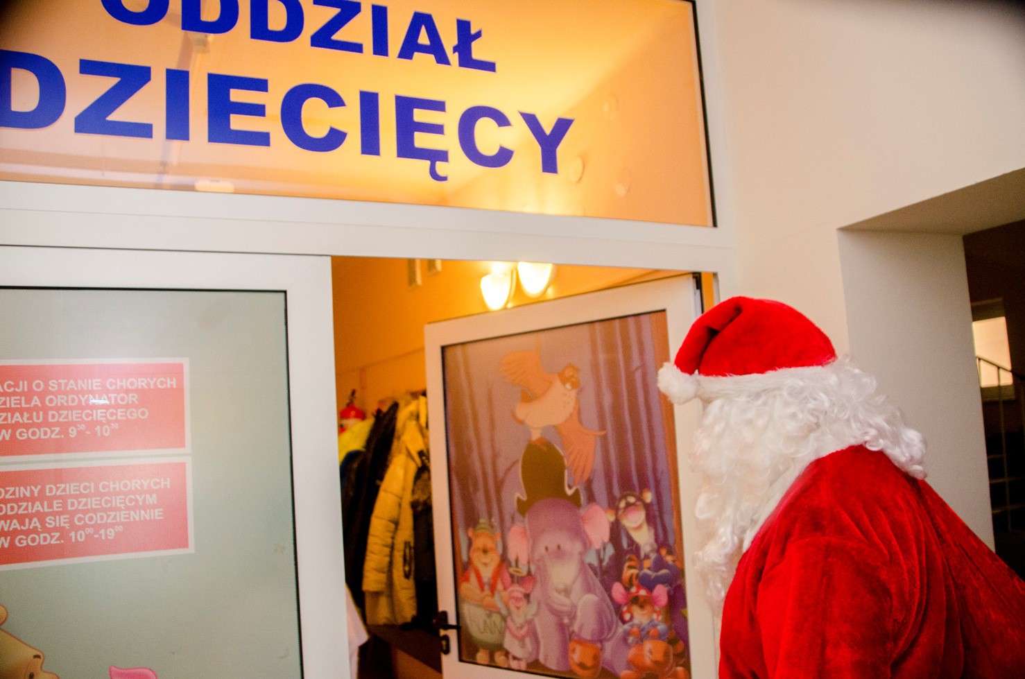 Mikołaj odwiedził małych pacjentów niżańskiego szpitala