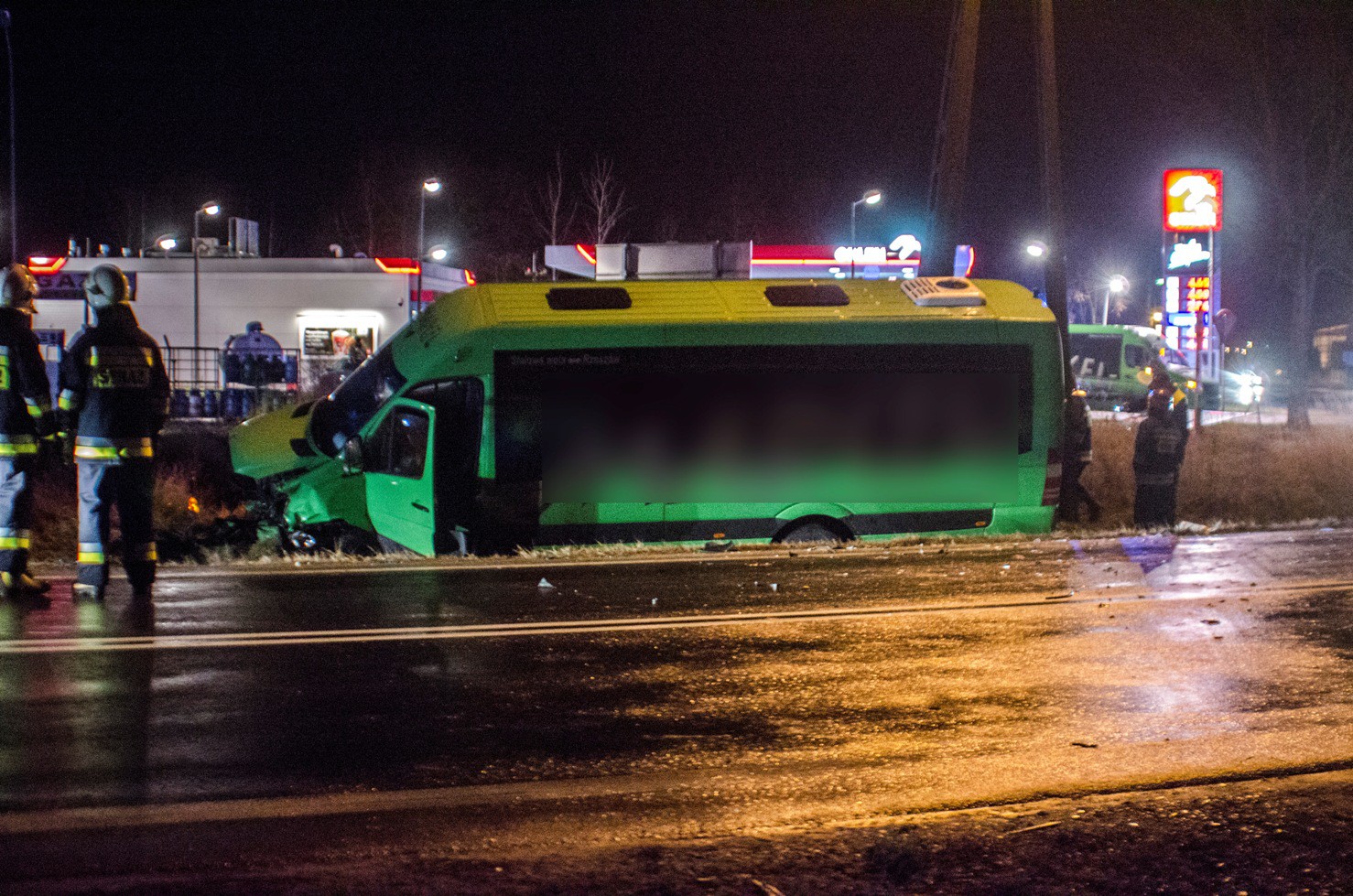 Wypadek autobusu na DK 19 ? trzy osoby ranne