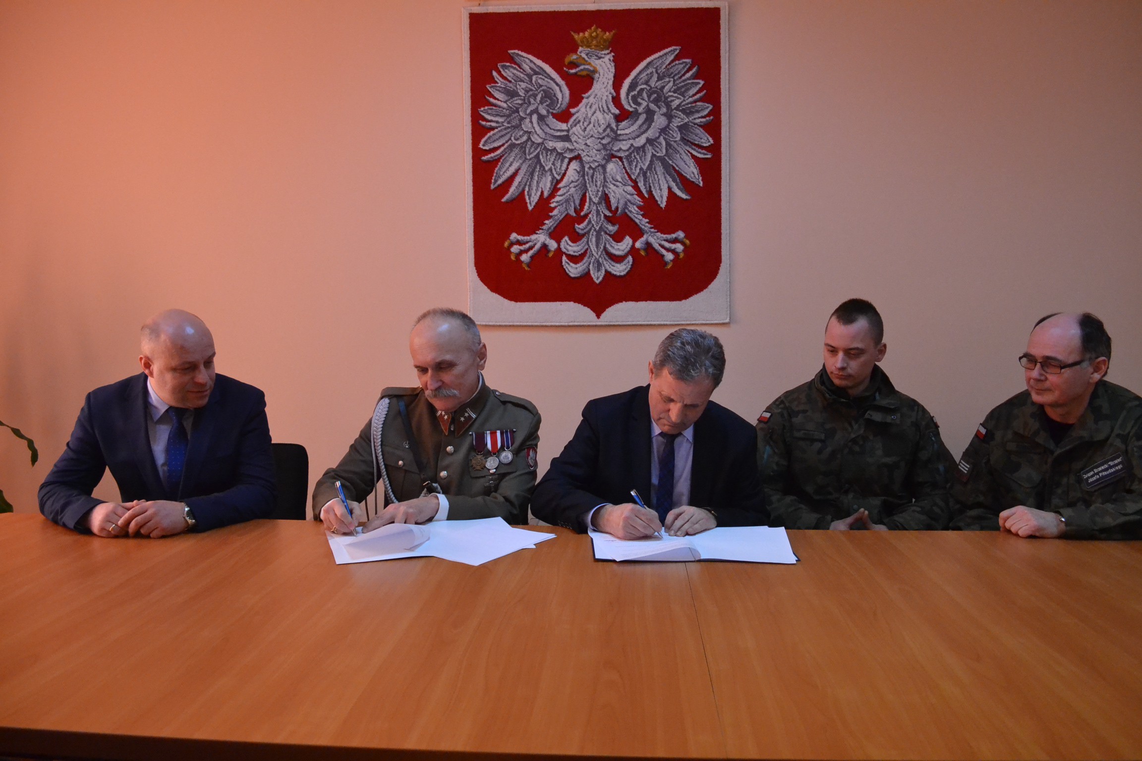 Jest umowa o współpracy pomiędzy RCEZ w Nisku a Jednostką Strzelecką ?Strzelec?