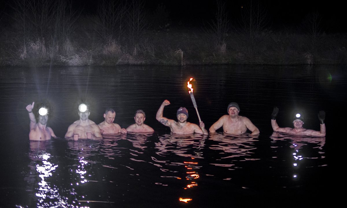 Nocne morsowanie z pochodniami w Jarocinie