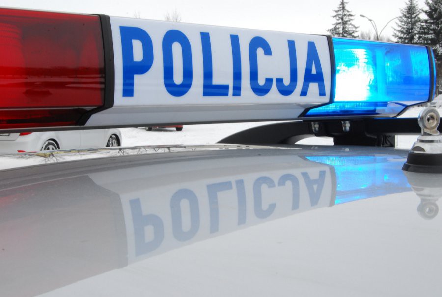 Policjanci pomogli nietrzeźwym mężczyznom