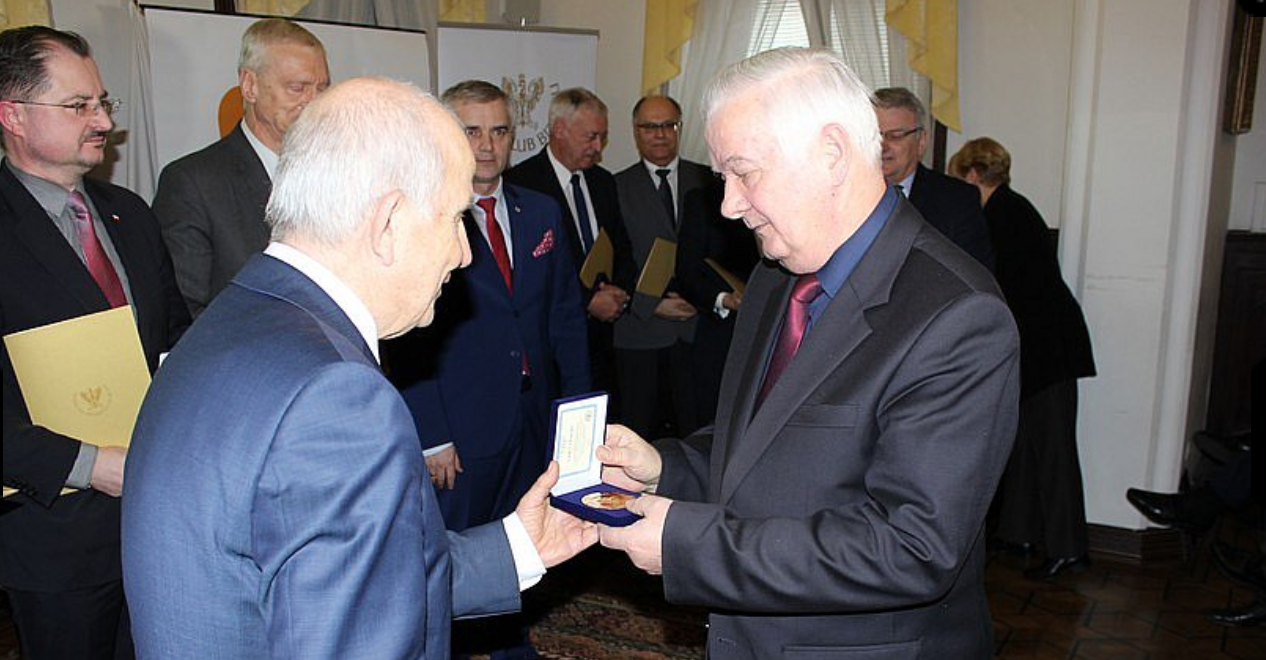 Złoty Medal Akademii Polskiego Sukcesu dla Juliana Ozimka