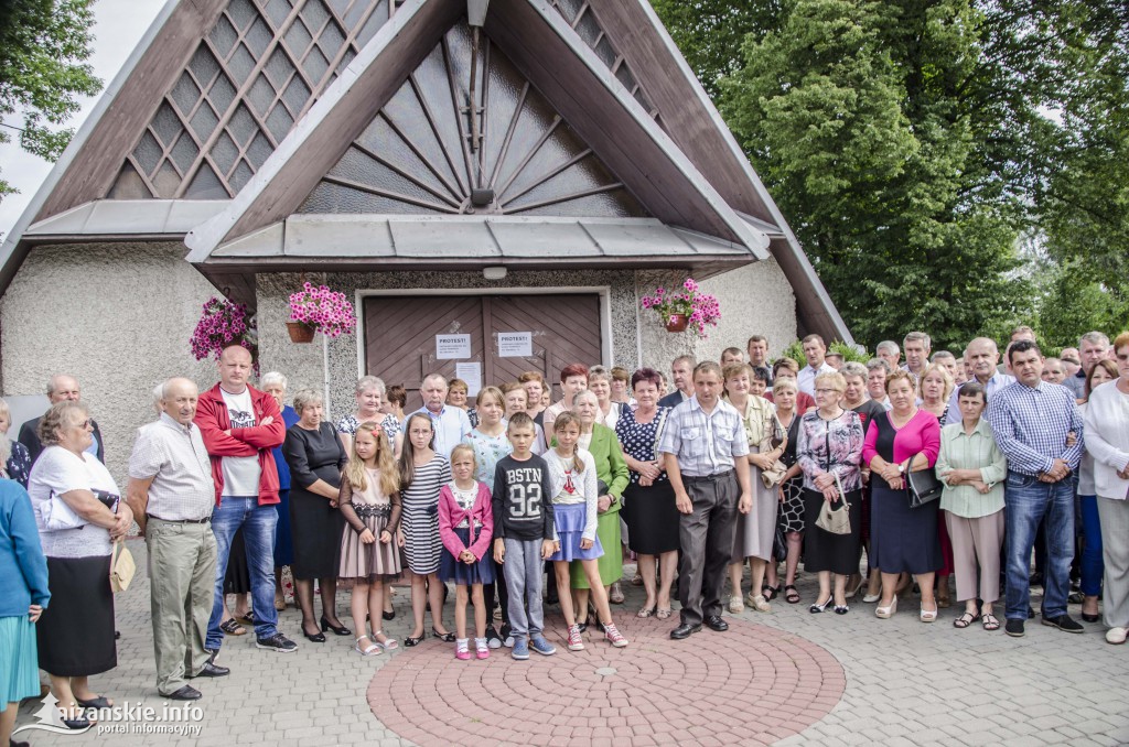 Blokada kościoła w Przędzelu