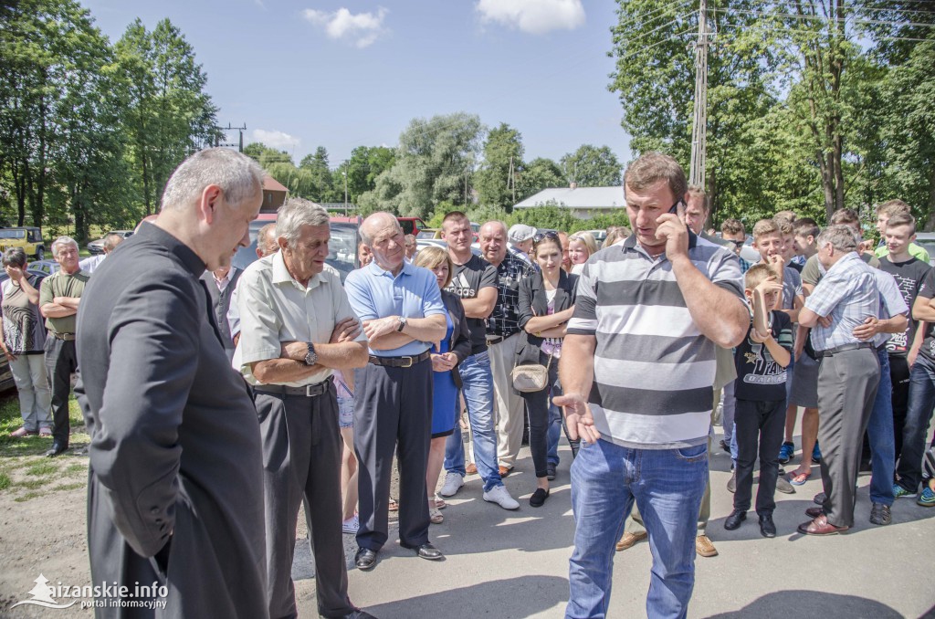 Blokada kościoła w Przędzelu