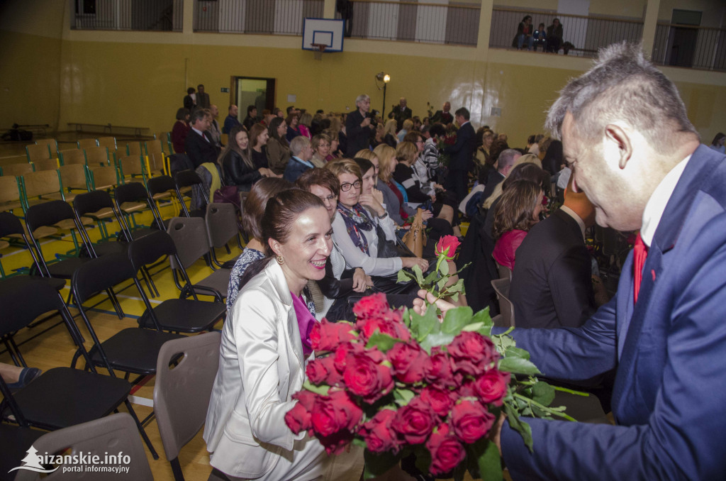 Andrzej Rybiński zaśpiewał dla nauczycieli