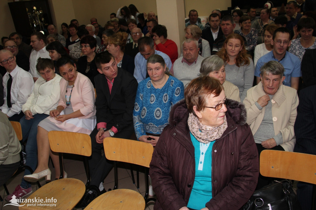 Opłatek, życzenia i kolędnicy w Caritas