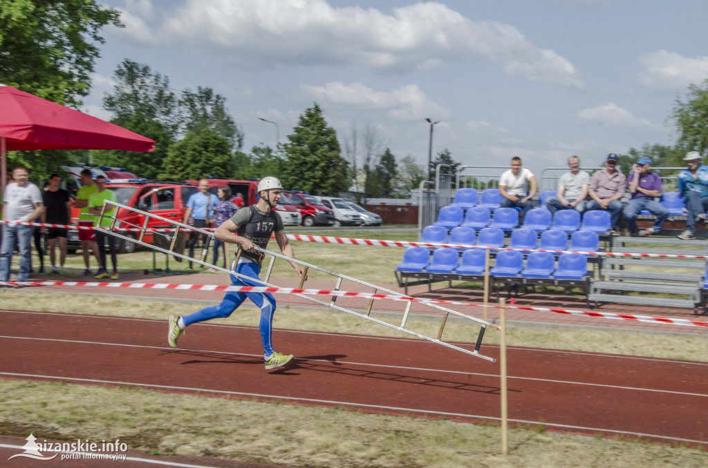 Strażacy rywalizowali na wspinalni