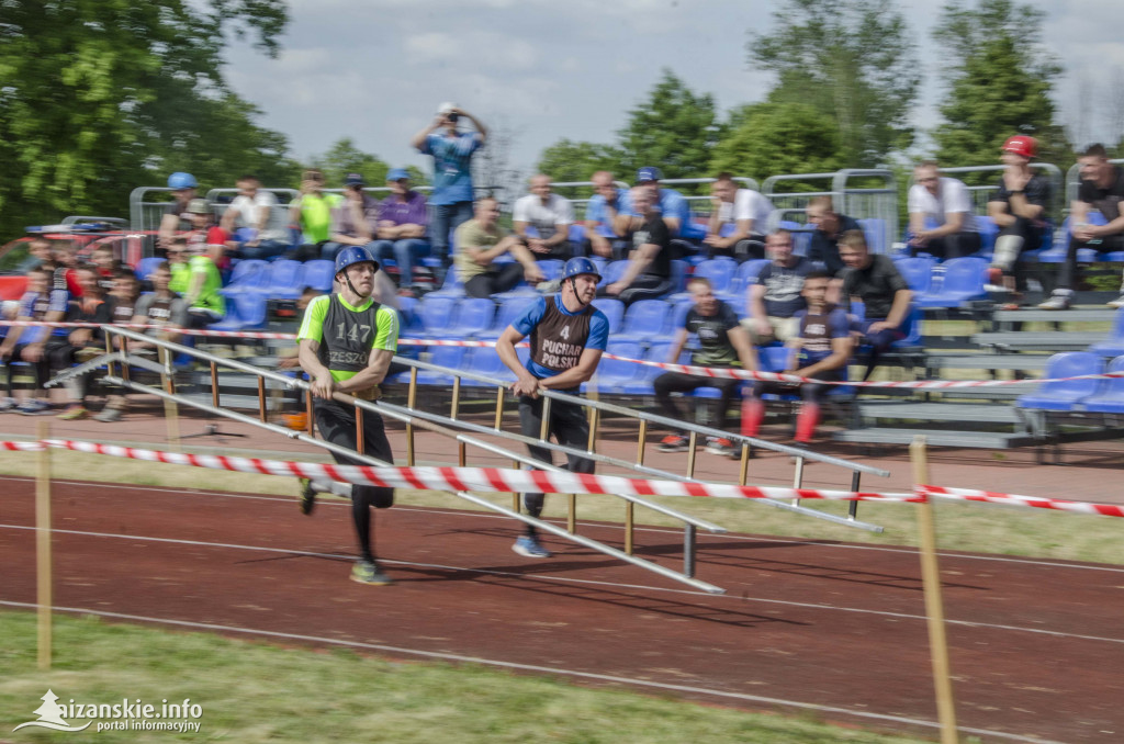 Strażacy rywalizowali na wspinalni