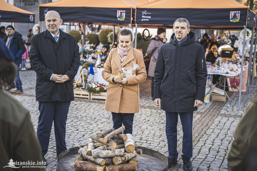 Świąteczny klimat podczas Jarmarku Bożonarodzeniowego w Nisku