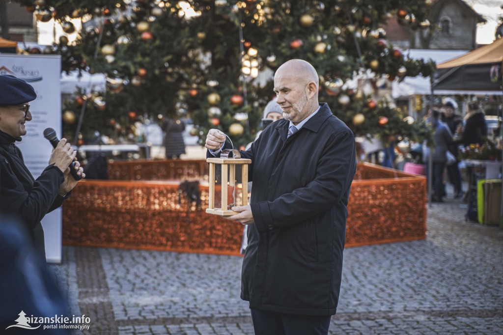 Świąteczny klimat podczas Jarmarku Bożonarodzeniowego w Nisku