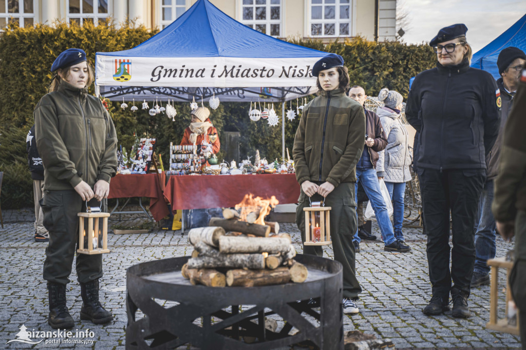 Świąteczny klimat podczas Jarmarku Bożonarodzeniowego w Nisku