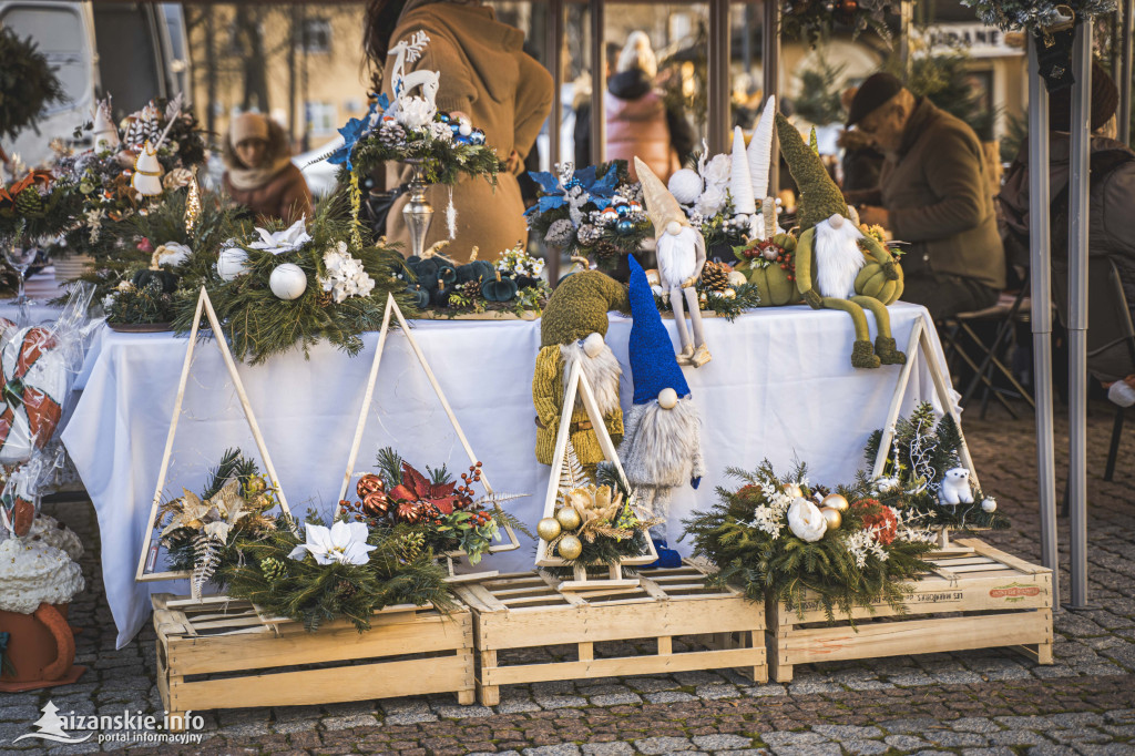 Świąteczny klimat podczas Jarmarku Bożonarodzeniowego w Nisku