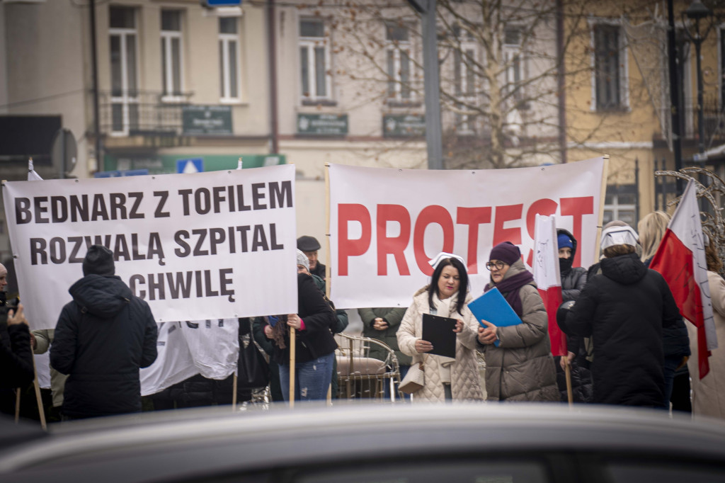 Protest w Nisku! Pracownicy szpitala wyszli na ulicę!