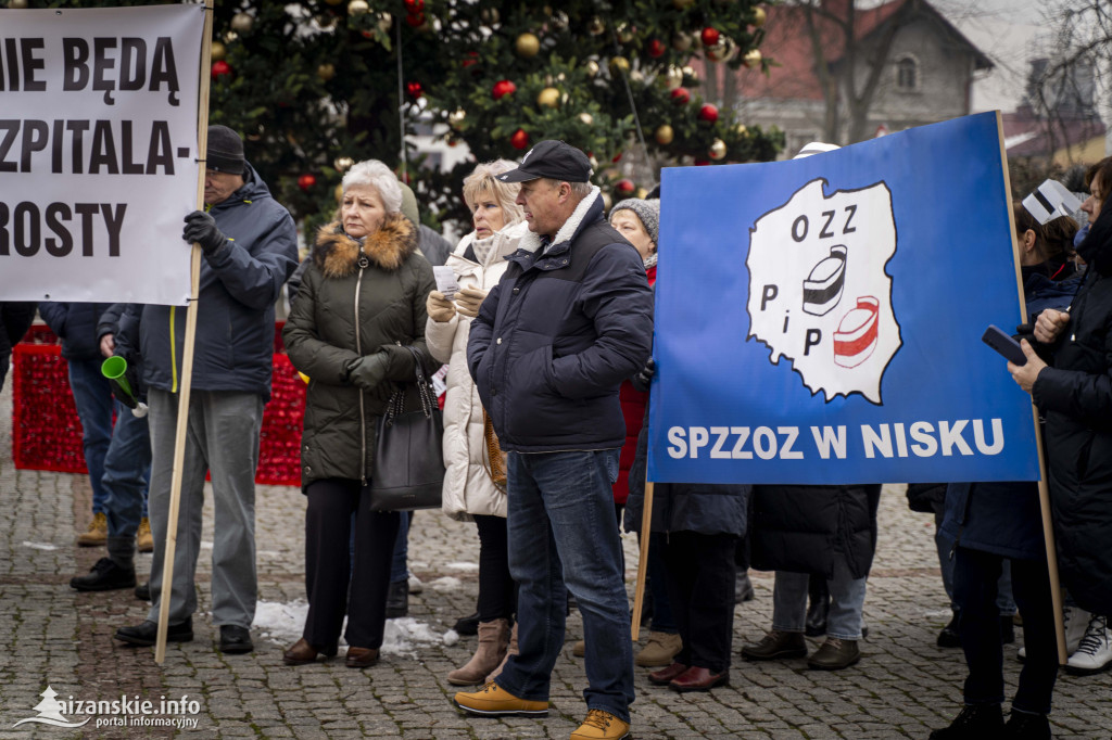 Protest w Nisku! Pracownicy szpitala wyszli na ulicę!