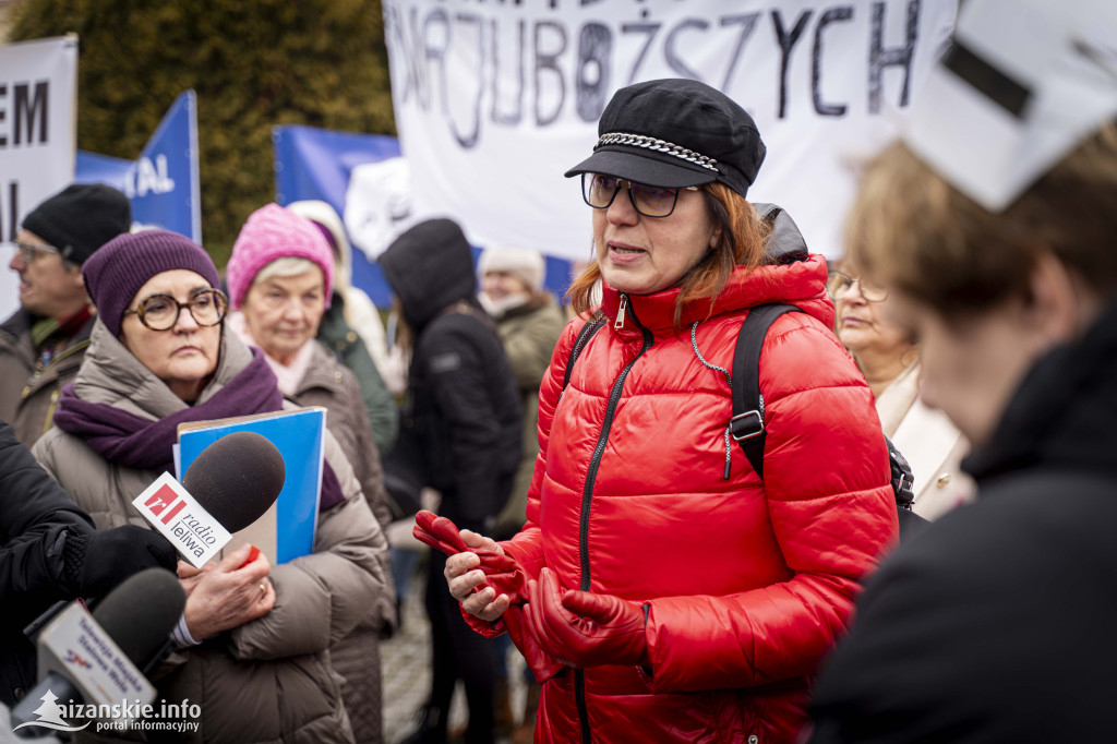 Protest w Nisku! Pracownicy szpitala wyszli na ulicę!