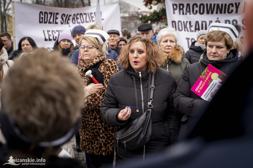 Protest w Nisku! Pracownicy szpitala wyszli na ulicę!