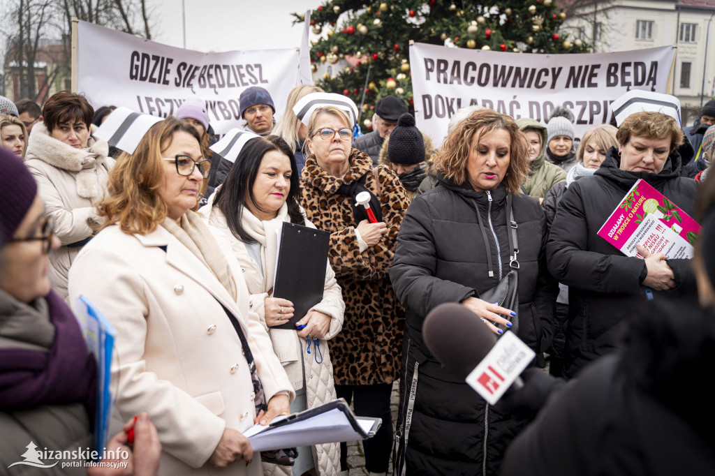 Protest w Nisku! Pracownicy szpitala wyszli na ulicę!