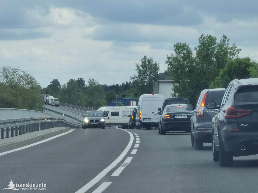 Wypadek na obwodnicy wywołał sparaliż