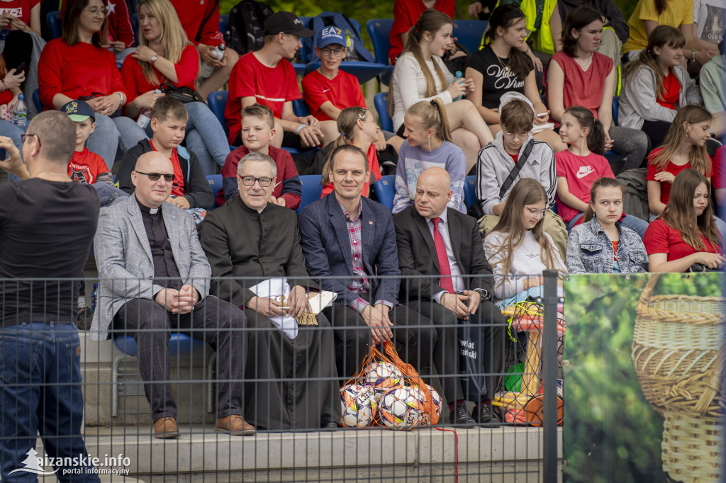 Stadion poświęcony i otwarty, ale… grać nie można