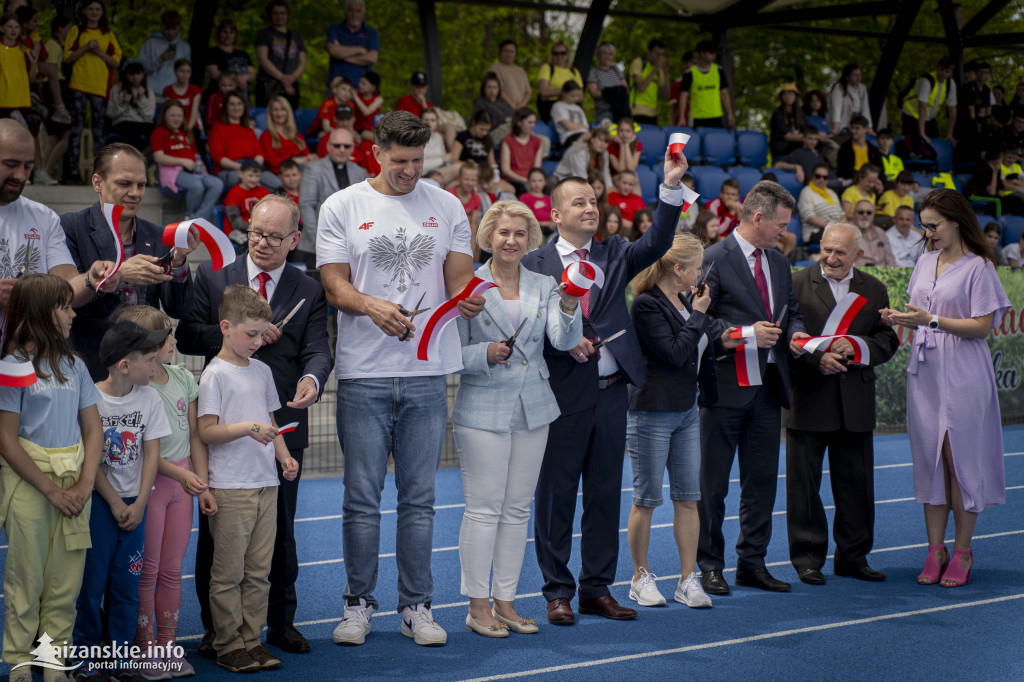 Stadion poświęcony i otwarty, ale… grać nie można