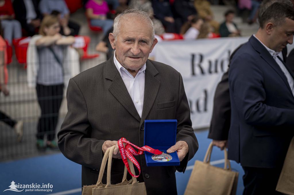 Stadion poświęcony i otwarty, ale… grać nie można