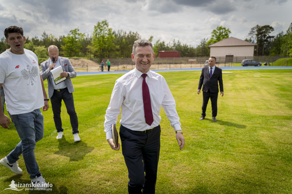 Stadion poświęcony i otwarty, ale… grać nie można