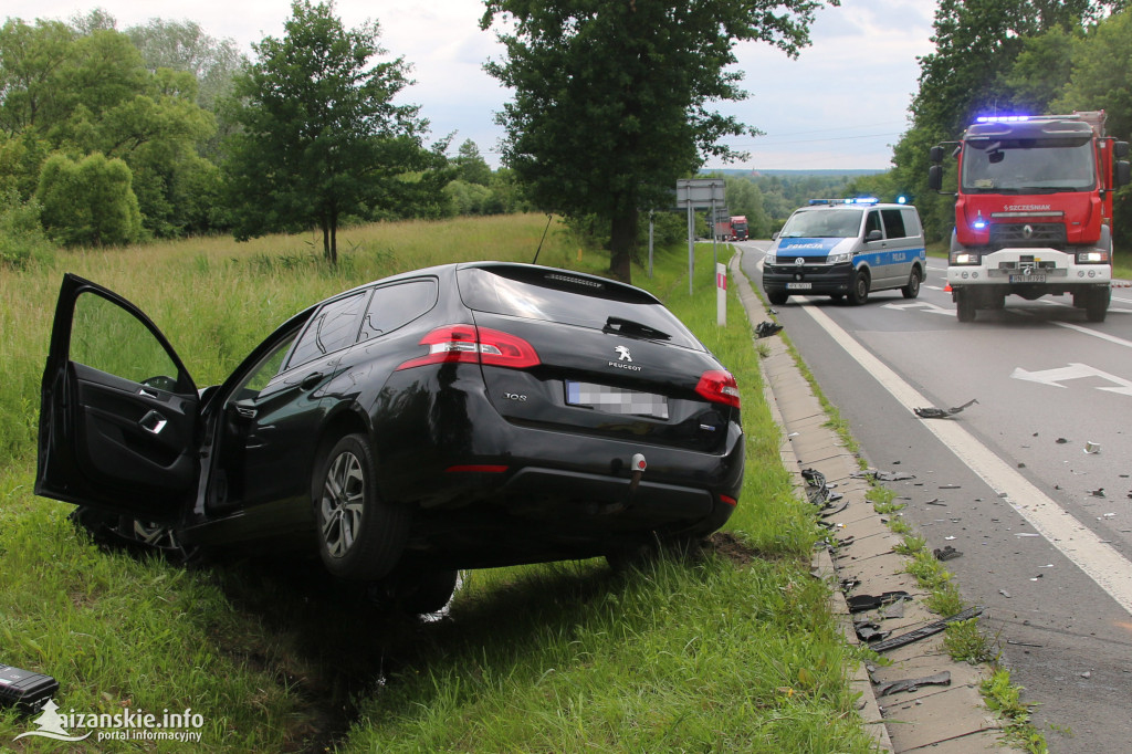 Wypadek w Zarzeczu na skrzyżowaniu