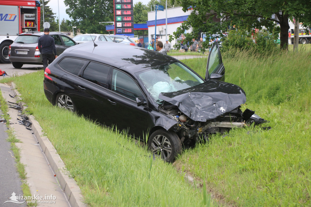 Wypadek w Zarzeczu na skrzyżowaniu