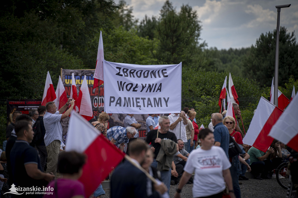 Uroczystości Narodowego Dnia Pamięci o Polakach w Domostawie