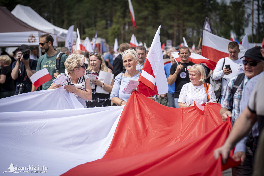 Uroczystości Narodowego Dnia Pamięci o Polakach w Domostawie