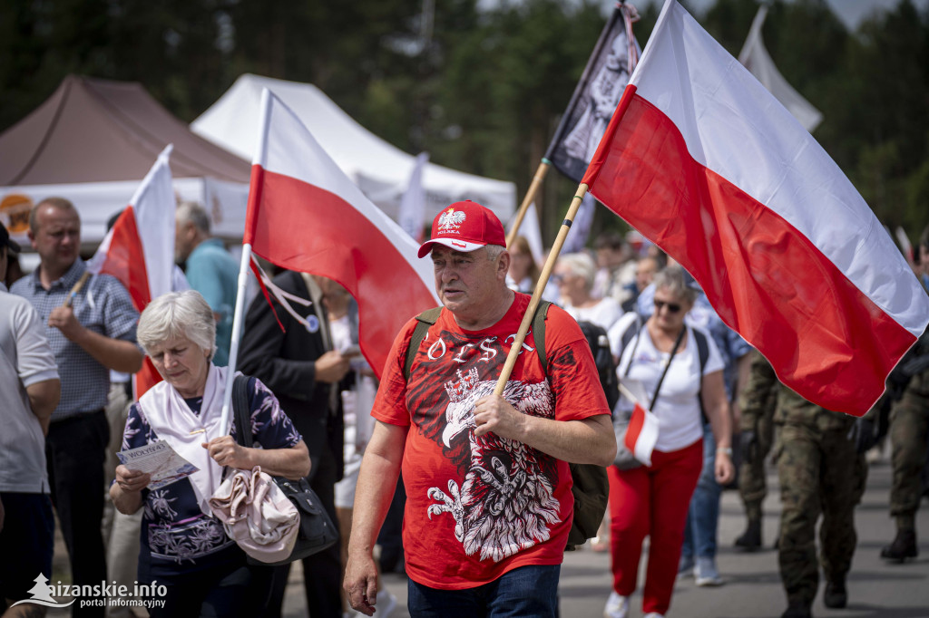 Uroczystości Narodowego Dnia Pamięci o Polakach w Domostawie
