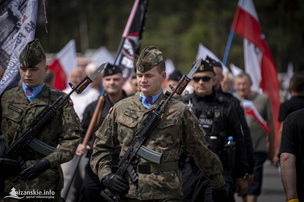 Uroczystości Narodowego Dnia Pamięci o Polakach w Domostawie