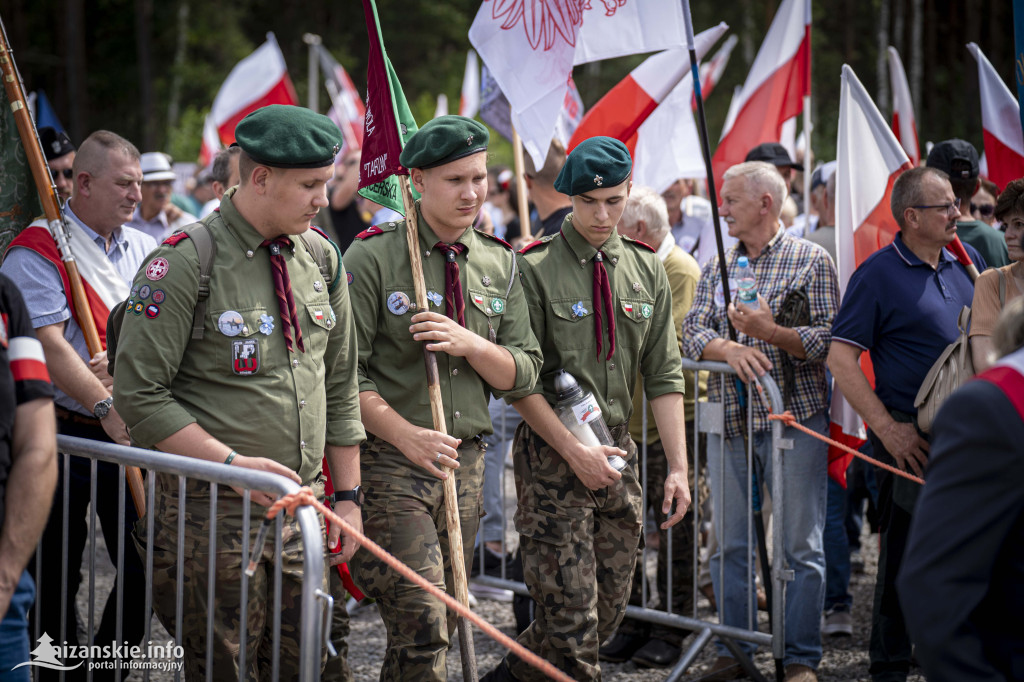 Uroczystości Narodowego Dnia Pamięci o Polakach w Domostawie